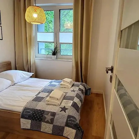 Dwie Sosny Ostrowski *