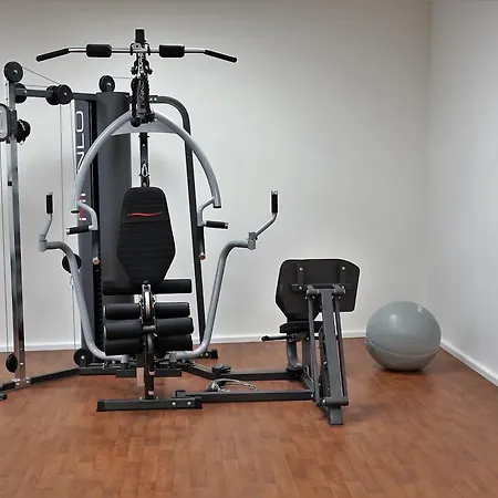 Dwie Sosny Ostrowski アパート ウストロニエ・モルスキエ