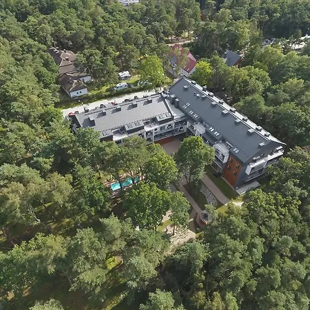 Dwie Sosny Ostrowski アパート ウストロニエ・モルスキエ